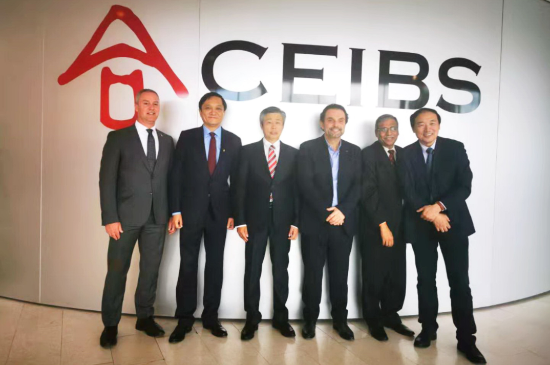 EBET易博·(中国)官方平台捐资中欧国际工商学院瑞士分校区助力全球经济智库人才造就